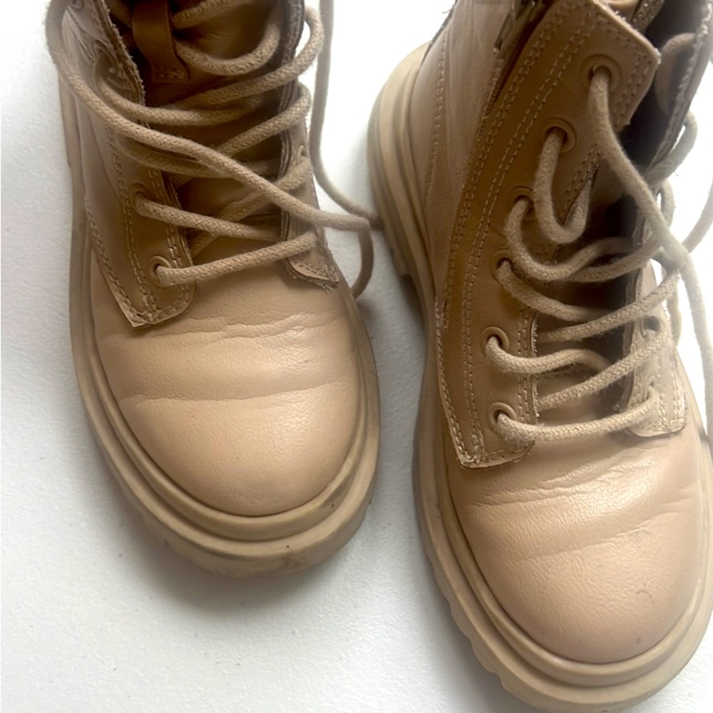 Zara kids combat boots size 29 fits can girls size 10/11